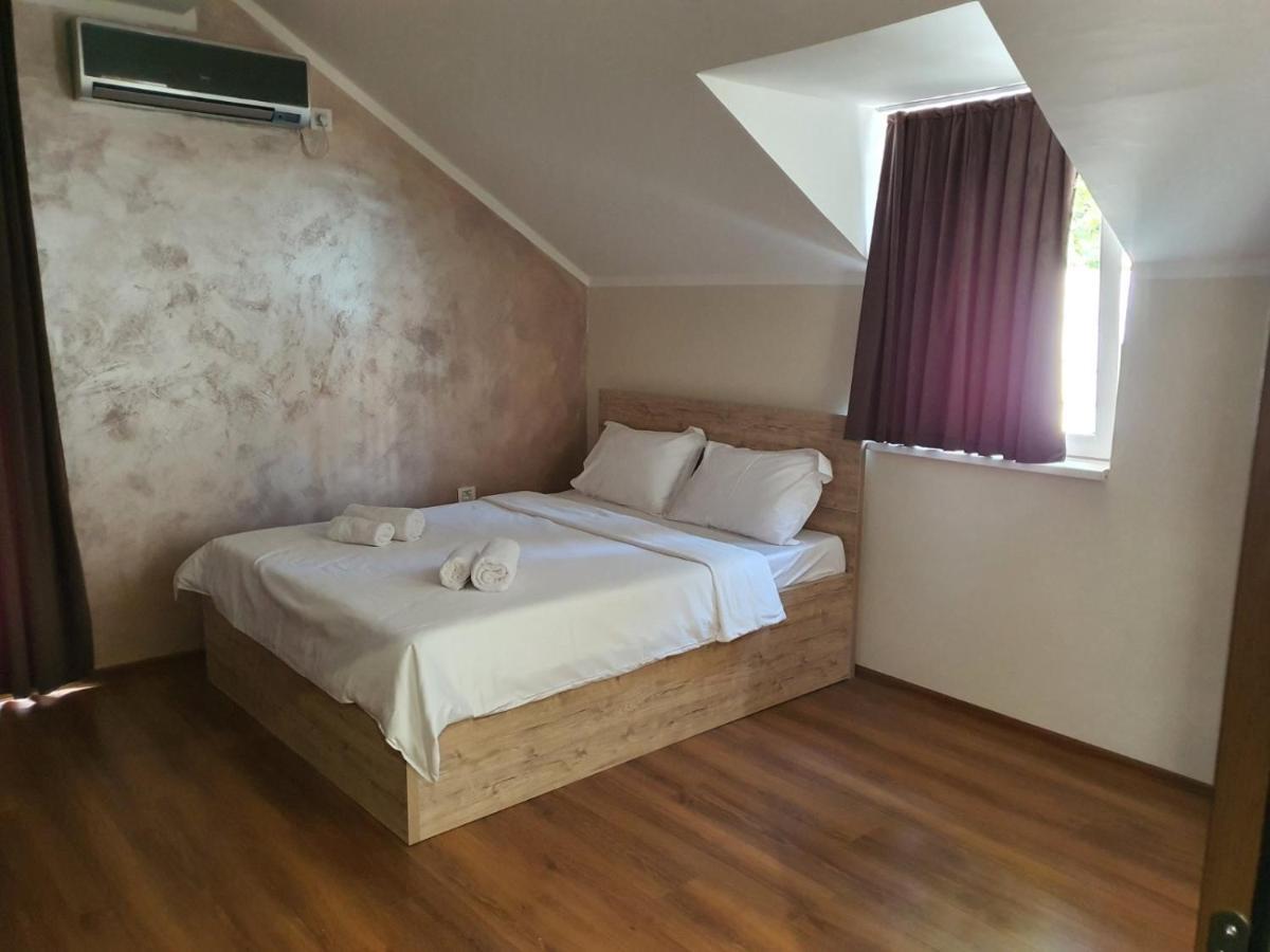 Apartmani Mali Vikend ベオグラード エクステリア 写真