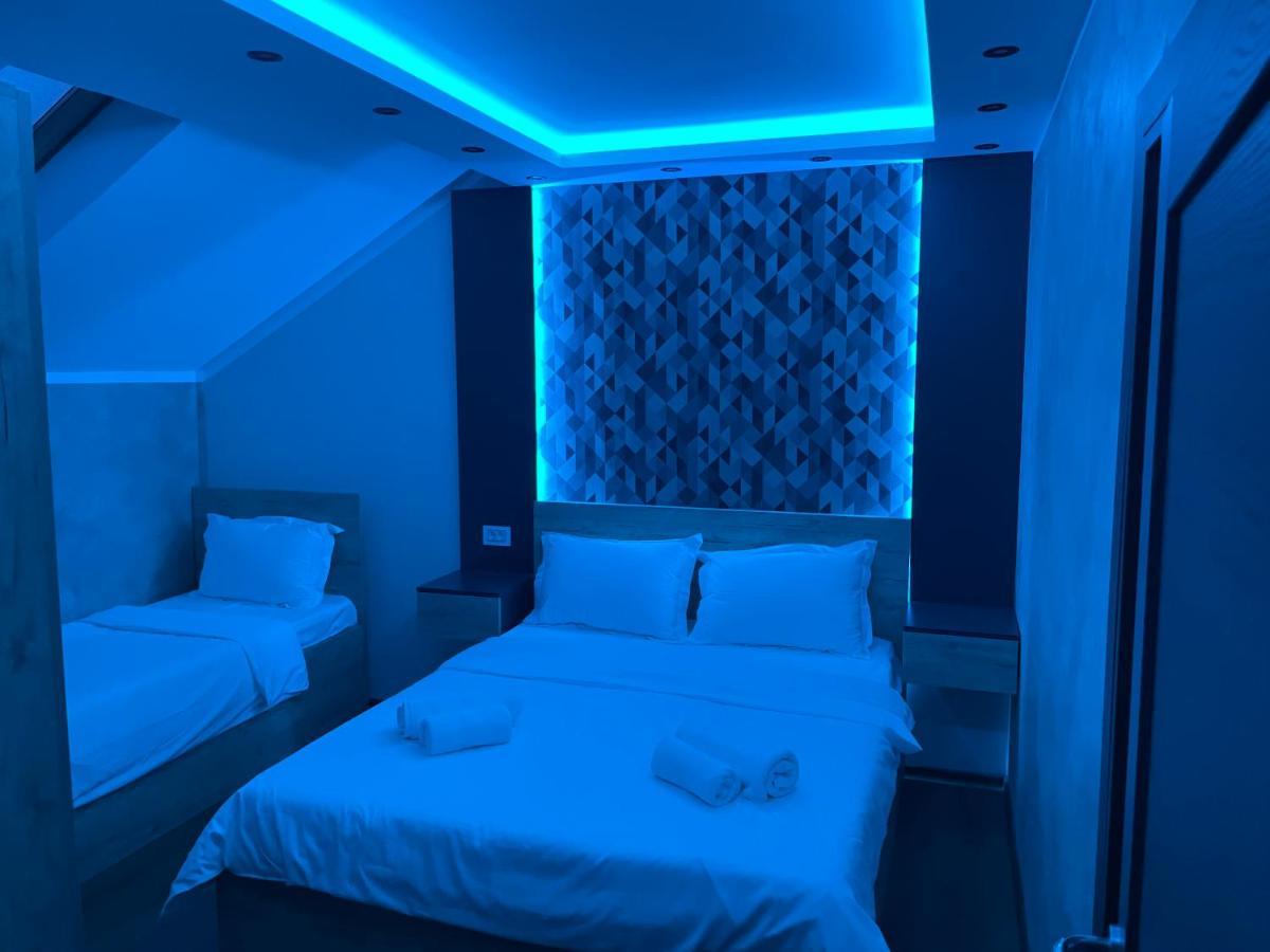 Apartmani Mali Vikend ベオグラード エクステリア 写真